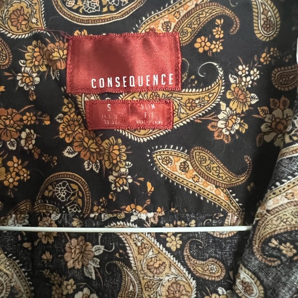 Short sleeve button up - Picture 2 of 2